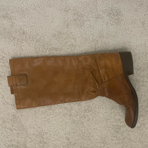 Broken-in soft leather boots - Picture 3 of 6